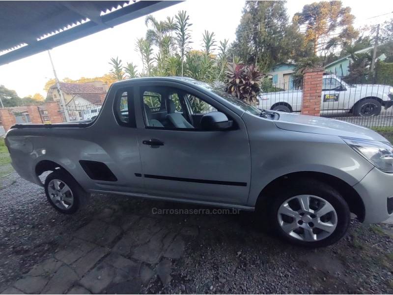 CHEVROLET - MONTANA - 2013/2013 - Prata - R$ 45.000,00
