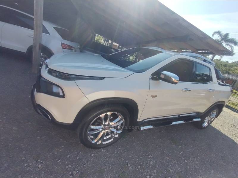 FIAT - TORO - 2021/2021 - Branca - R$ 134.900,00