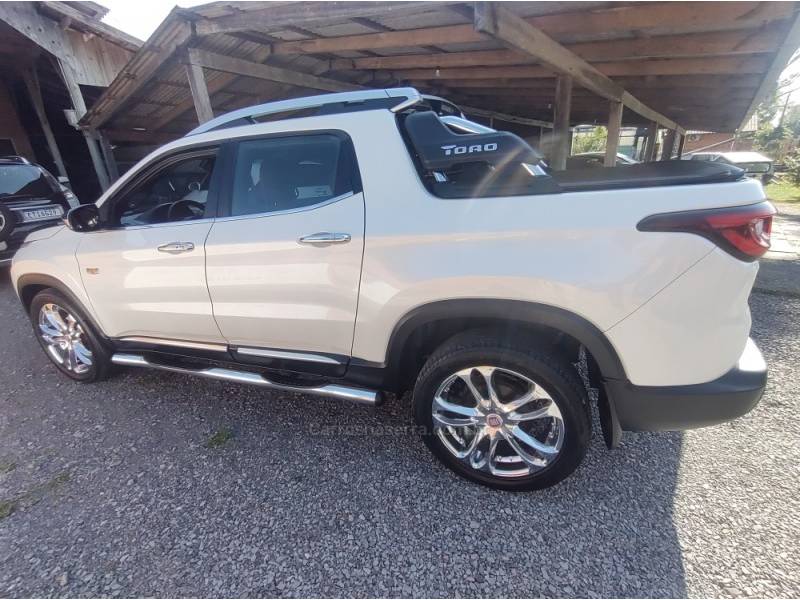 FIAT - TORO - 2021/2021 - Branca - R$ 134.900,00