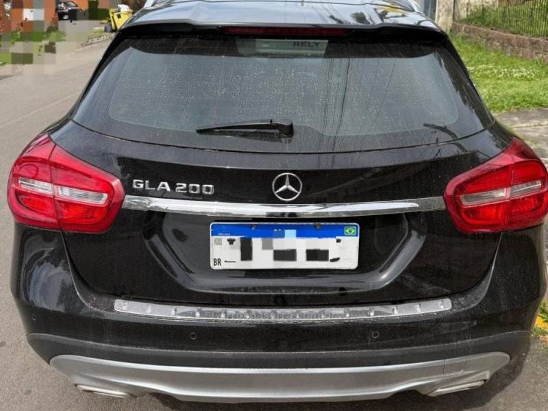 MERCEDES-BENZ - GLA 200 - 2014/2015 - Preta - R$ 99.900,00