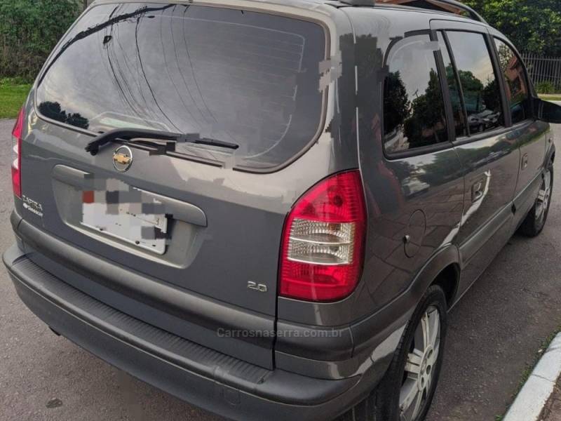 CHEVROLET - ZAFIRA - 2012/2012 - Cinza - R$ 39.000,00