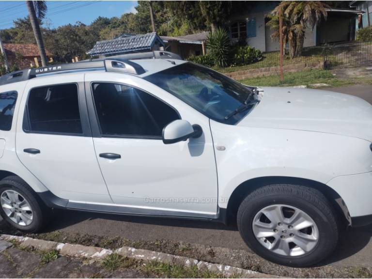RENAULT - DUSTER - 2019/2020 - Branca - R$ 72.900,00