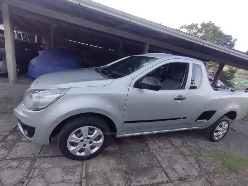 CHEVROLET - MONTANA - 2013/2013 - Prata - R$ 45.000,00