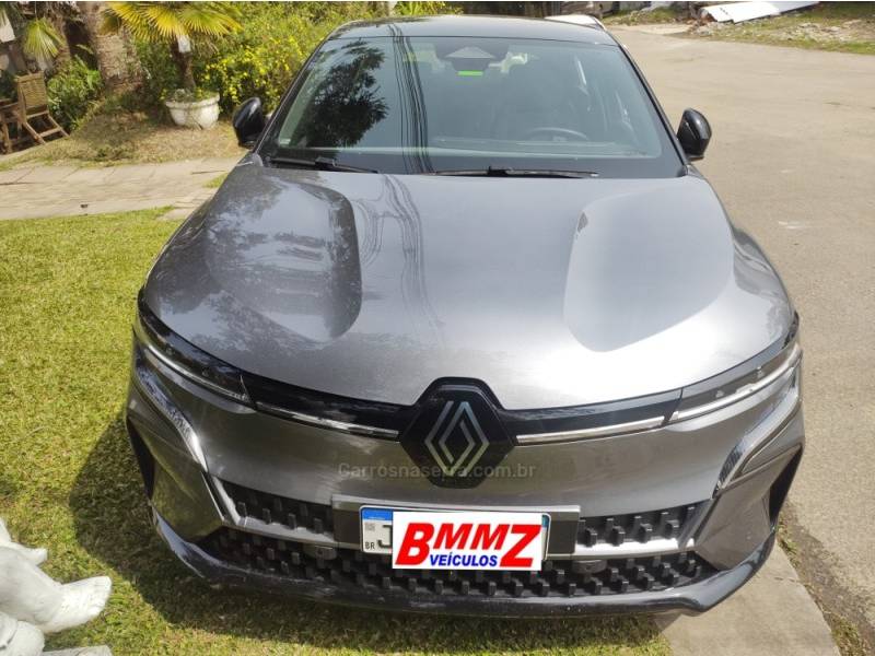 RENAULT - MÉGANE - 2024/2024 - Azul - R$ 176.000,00