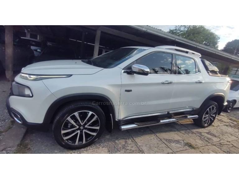FIAT - TORO - 2021/2021 - Branca - R$ 127.000,00