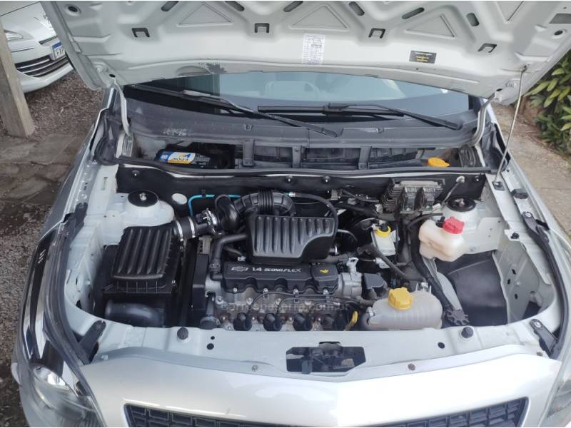 CHEVROLET - MONTANA - 2013/2013 - Prata - R$ 45.000,00