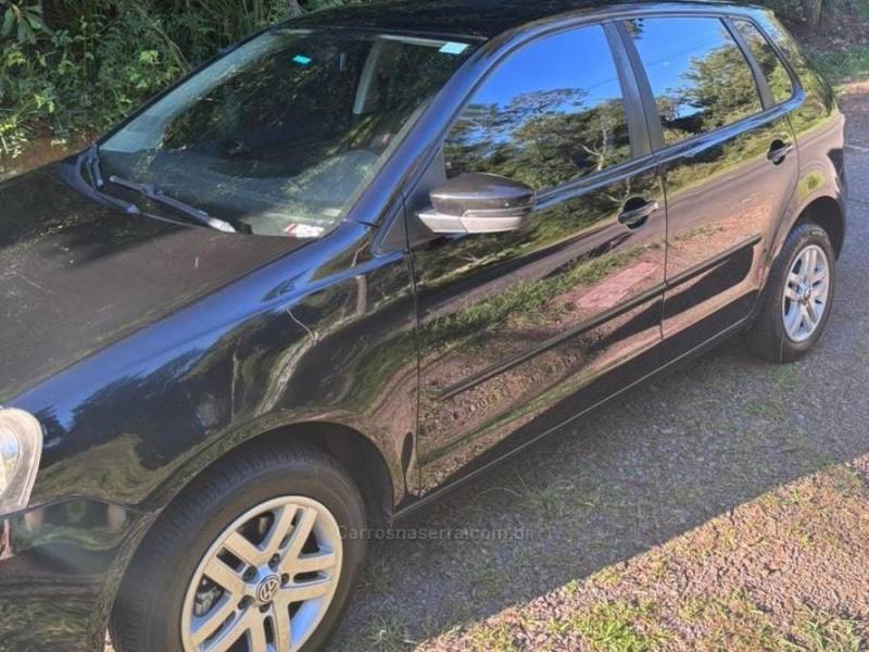 VOLKSWAGEN - POLO - 2013/2013 - Preta - R$ 44.900,00