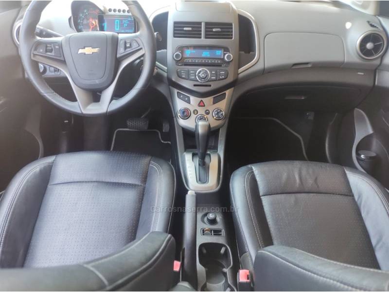 CHEVROLET - SONIC - 2012/2012 - Prata - R$ 37.000,00