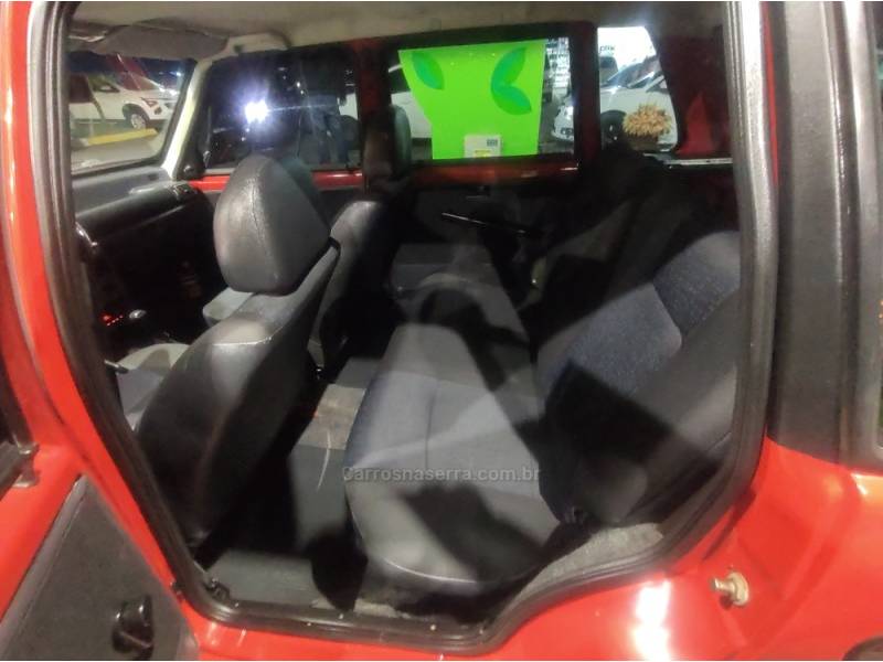 FIAT - UNO - 2013/2013 - Vermelha - R$ 32.000,00