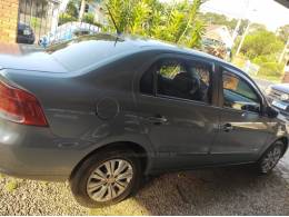 VOLKSWAGEN - VOYAGE - 2010/2011 - Cinza - R$ 32.000,00