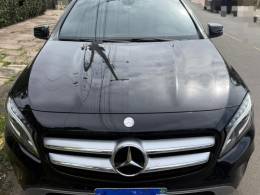 MERCEDES-BENZ - GLA 200 - 2014/2015 - Preta - R$ 99.900,00