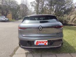 RENAULT - MÉGANE - 2024/2024 - Azul - R$ 176.000,00