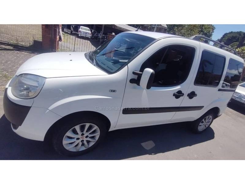 FIAT - DOBLÓ - 2014/2014 - Branca - R$ 47.000,00