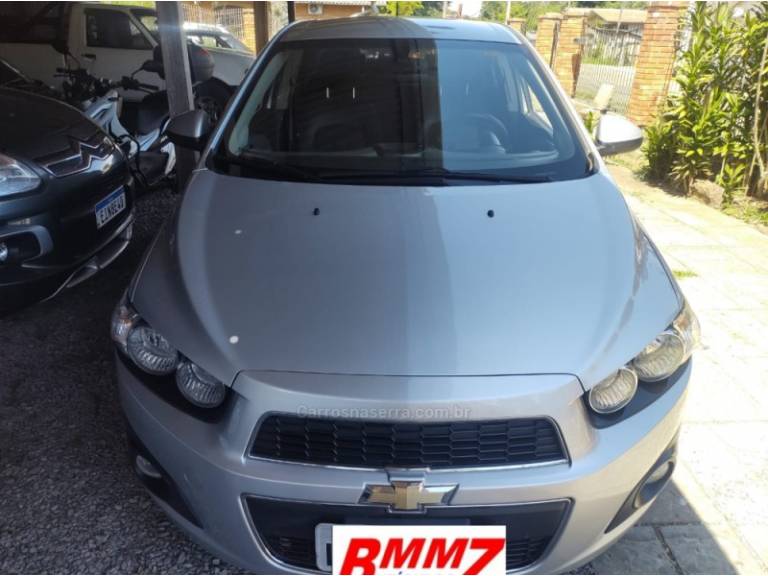 CHEVROLET - SONIC - 2012/2012 - Prata - R$ 37.000,00