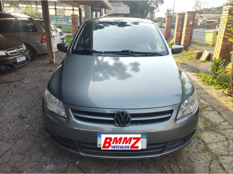 VOLKSWAGEN - VOYAGE - 2010/2011 - Cinza - R$ 32.000,00