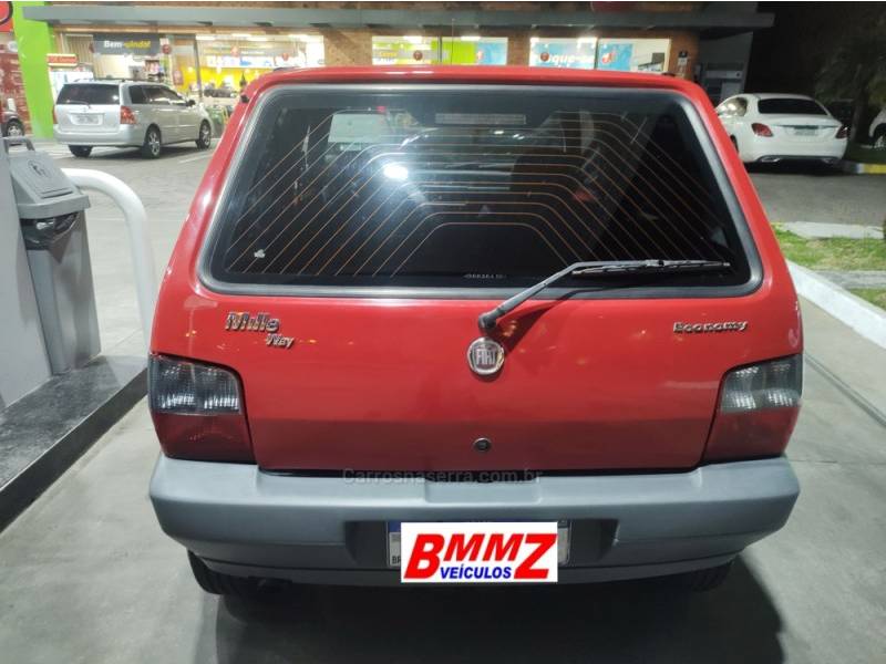 FIAT - UNO - 2013/2013 - Vermelha - R$ 32.000,00