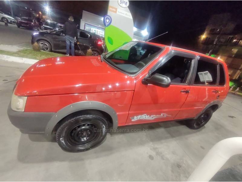 FIAT - UNO - 2013/2013 - Vermelha - R$ 32.000,00