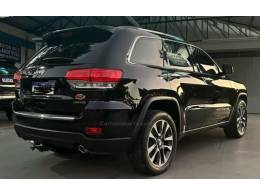 JEEP - GRAND CHEROKEE - 2018/2018 - Preta - R$ 165.000,00